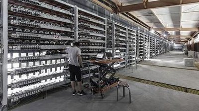 A solar-powered mining farm showcasing sustainable practices