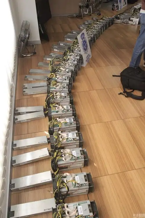 An overview of a modern mining farm adapting to 2025's electricity price hikes